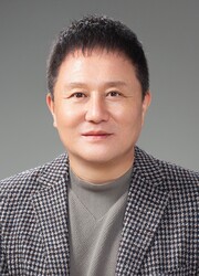 기고·김용권〉문해력 논쟁의 착시, 문제는 ‘언어 권위주의’